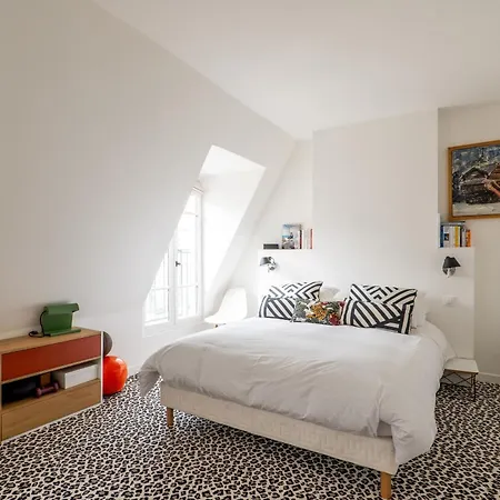 Veeve - Divine Heights Apartment Paris
