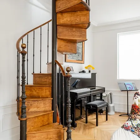 Apartment Veeve - Divine Heights Paris
