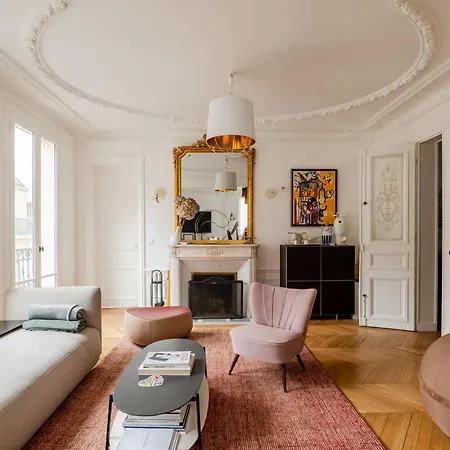 Veeve - Divine Heights Paris